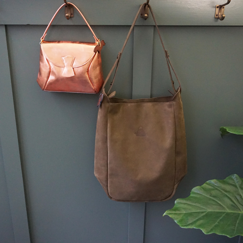 handgemaakt in Utrecht leren tas copper leather and big shopper