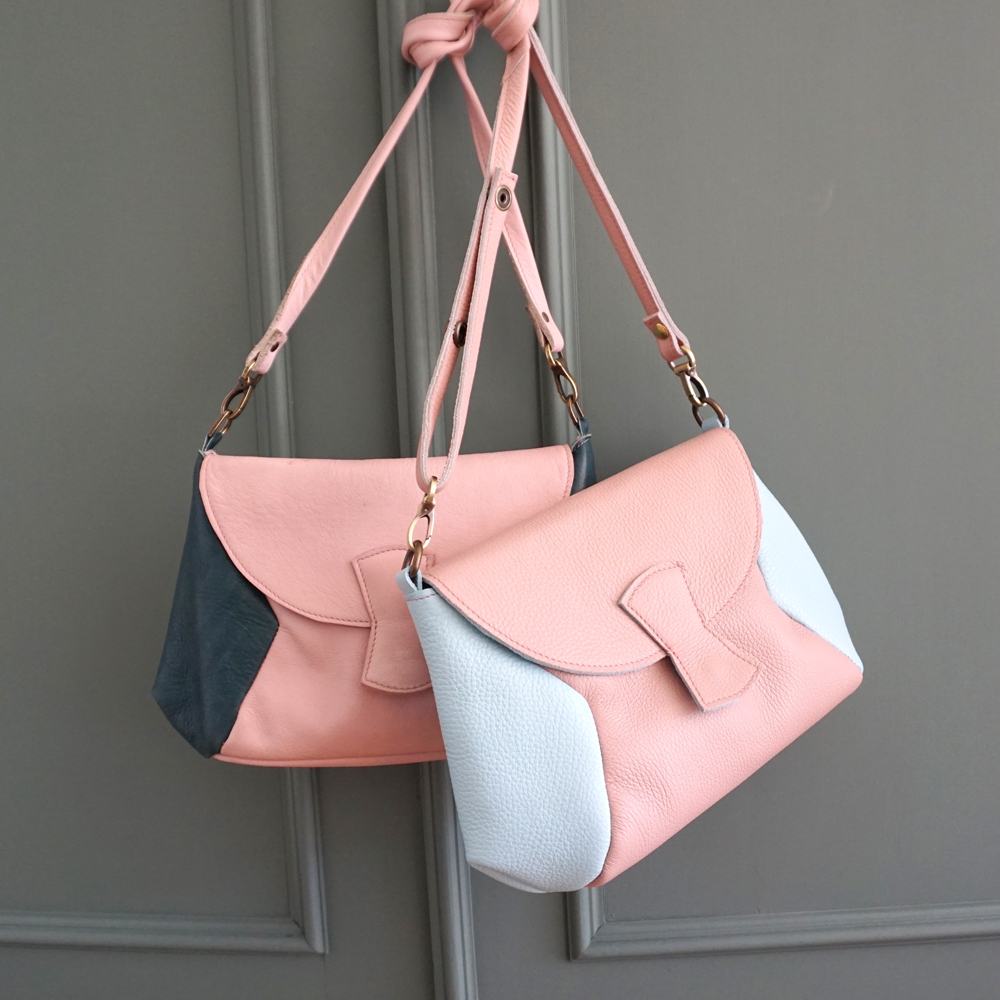 handgemaakte leren tas strik roze en turquoise